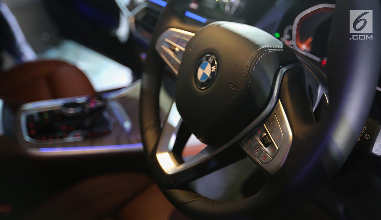 Foto Mobil Bmw X7 Bertenaga 340 Hp Siap Mengaspal Di Indonesia Otomotif Liputan6 Com