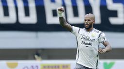 Pemain Persib Bandung, David da Silva melakukan selebrasi setelah mencetak gol pertama ke gawang RANS Nusantara FC pada laga pekan ke-25 BRI Liga 1 2022/2023 di Stadion Pakansari, Bogor, Minggu (19/2/20023). (Bola.com/M Iqbal Ichsan)