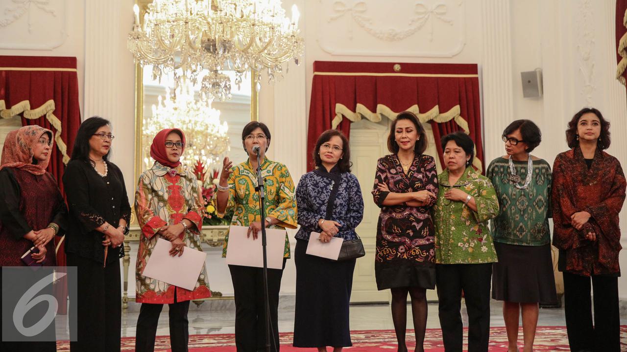 20150901-Jokowi Konferensi Pers usai terima tim Pansel KPK-Jakarta