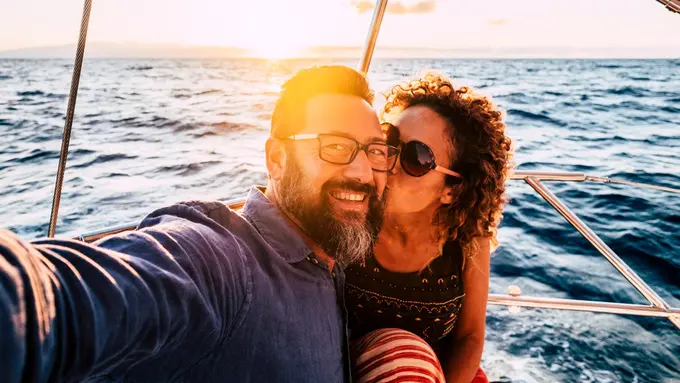 pasangan orangtua liburan