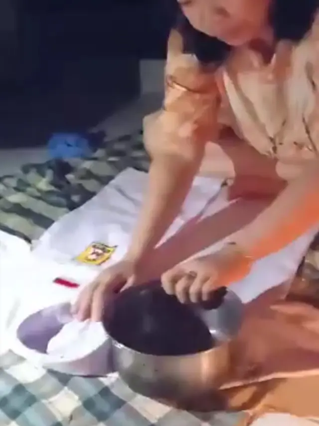 Cara Netizen Nyetrika Saat Mati Listrik