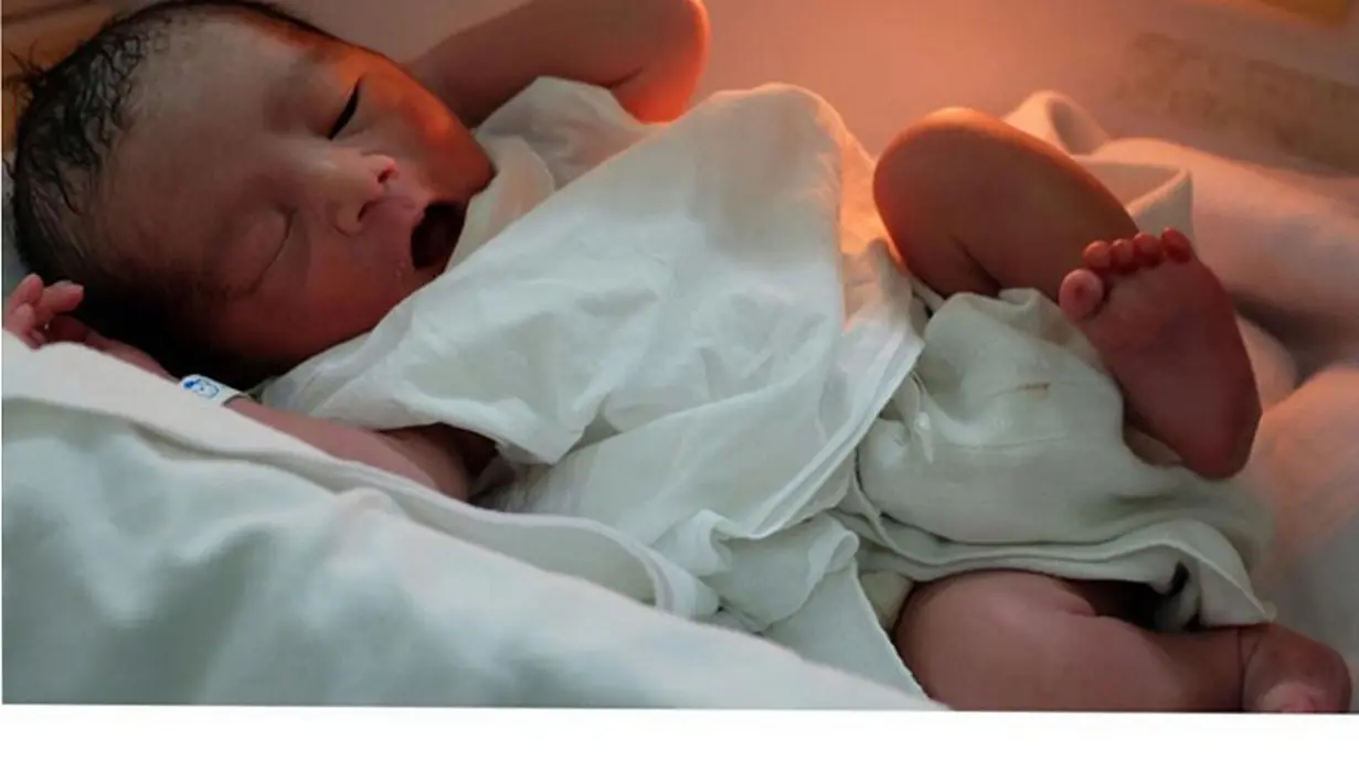 Memberikan nama Muhammad Bambang Arr Ray Bach, ternyata Meisya dan Bebi sudah mempersiapkan dari jauh-jauh hari. Tidak sembarangan, ternyata nama itu punya arti yang luar biasa dan harapan di dalamnya. (Instagram/meisya_siregar)