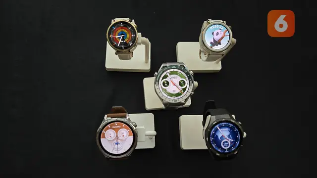 Deretan smartwatch Huawei Watch GT 5 dan Watch Ultimate (Liputan6.com/Agustin Setyo Wardani).