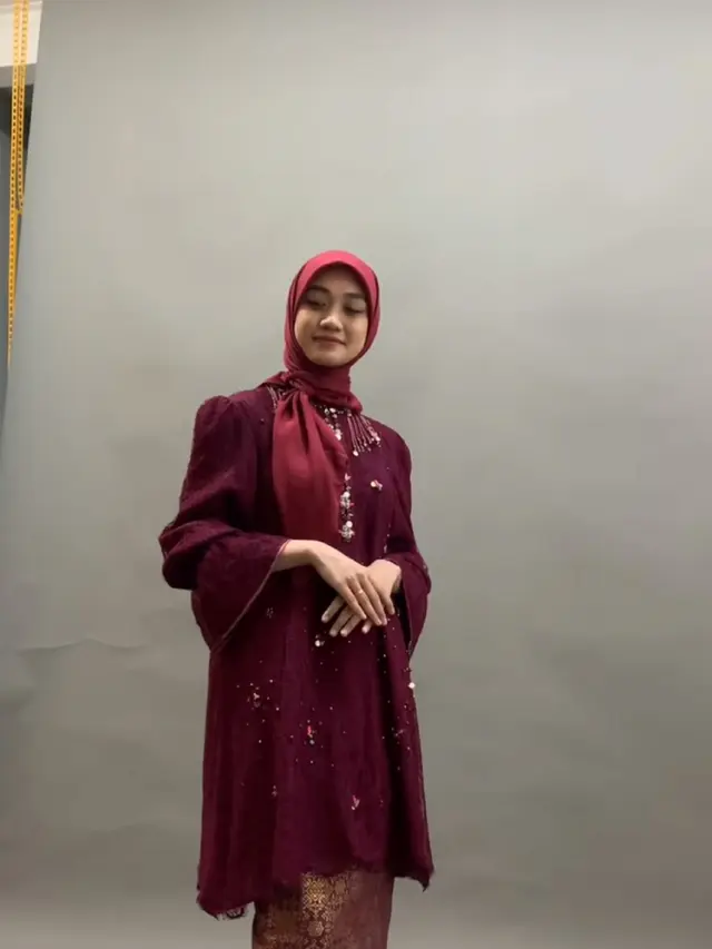 Wisuda Nafha Firah Tunangan Mamat Alkatiri