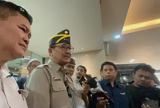 Mantan Wakil Kepala Polri (Wakapolri) Komjen Pol. (Purn.) Oegroseno memenuhi undangan klarifikasi dari Korps Pemberantasan Tindak Pidana Korupsi (Kortas Tipidkor) Polri terkait proses hibah dana dan pengadaan lahan Sekolah Polisi Wanita (Sepolwan). (Liputan6.com/Rifqy Alief Abiyya)
