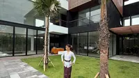 Potret Sudut-sudut Rumah Baru Jennifer Coppen (created by AI)