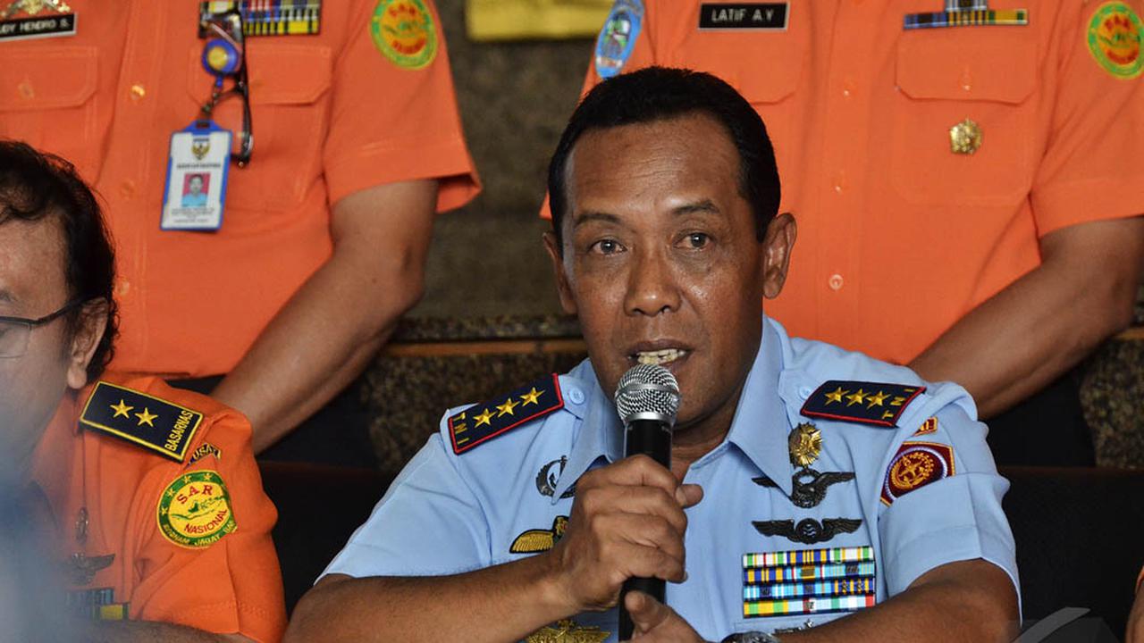 Basarnas Sampaikan Keterangan Terkait Evakuasi Korban AirAsia