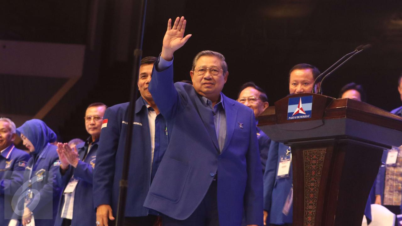 SBY timang cucu saat pencoblosan Pilkada DKI