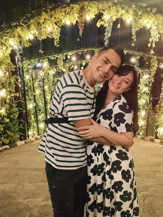 Asmirandah dan Jonas Rivanno (Instagram/asmirandah89)