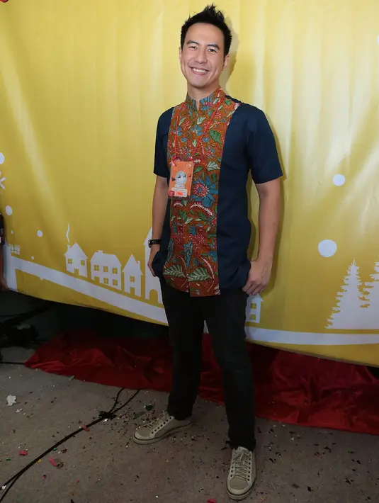 "Di setiap natal sebisa mungkin ingin menyebarkan kebaikan natal, selain punya hubungan baik sama Tuhan,  juga dengan sesama," kata Daniel. (Bambang E. Ros/Bintang.com)