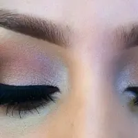 Mata yang sudah memakai eyeshadow smokey eye. (via: istimewa)