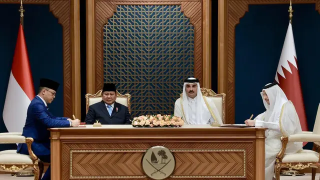 Presiden Prabowo Subianto dan Emir Qatar, Sheikh Tamim Bin Hamad Al-Thani, menyaksikan langsung penandatanganan Memorandum of Understanding (MoU) antara Pemerintah Republik Indonesia dan Pemerintah Negara Qatar.