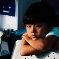 Gangguan mental pada anak sering kali tidak disadari karena gejalanya dianggap sebagai perubahan biasa. Orangtua perlu lebih peka untuk mendeteksi sejak dini. (Foto/Dok: Unsplash)