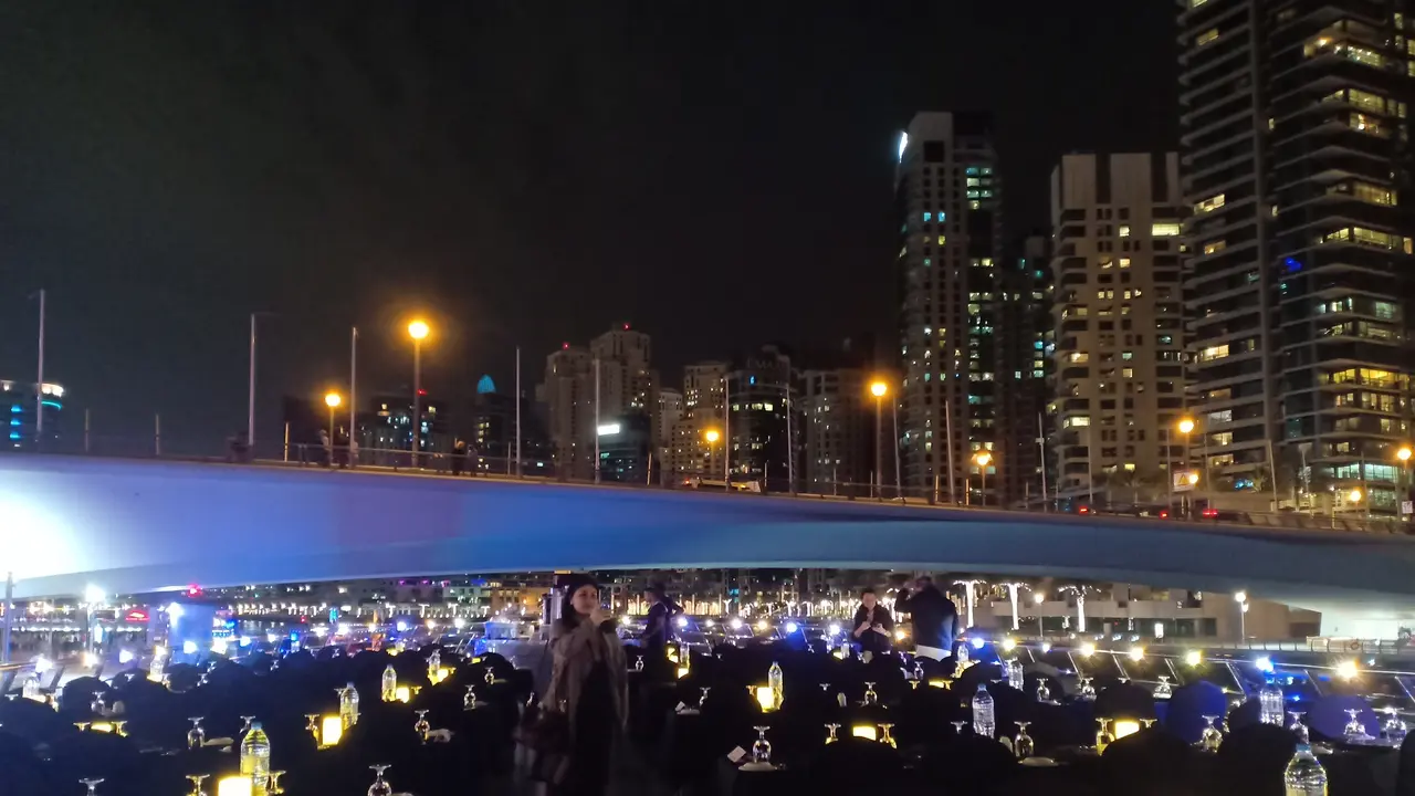 [Fimela] Dhow Cruise at Dubai Marina