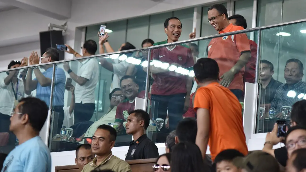 Anies dan Jokowi di Laga Final Piala Presiden