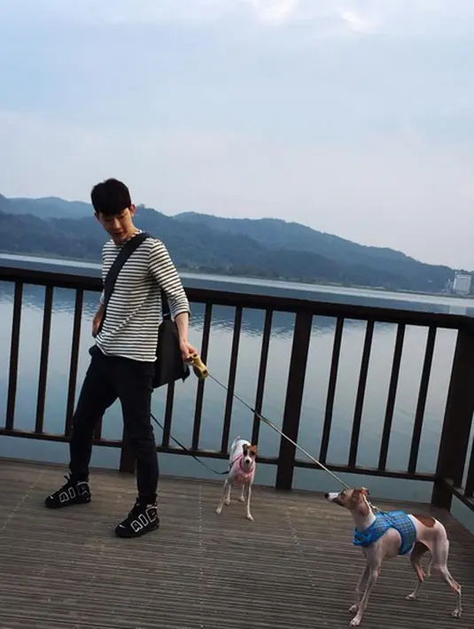 ‘Drinking Solo’, serial drama yang bercerita kegemaran seseorang yang suka minum sendirian dan kisah sepasang kekasih. Drama ini akan tayang sebanyak 16 episode pada bulan September-Oktober. (Instagram/Kwon_jo)