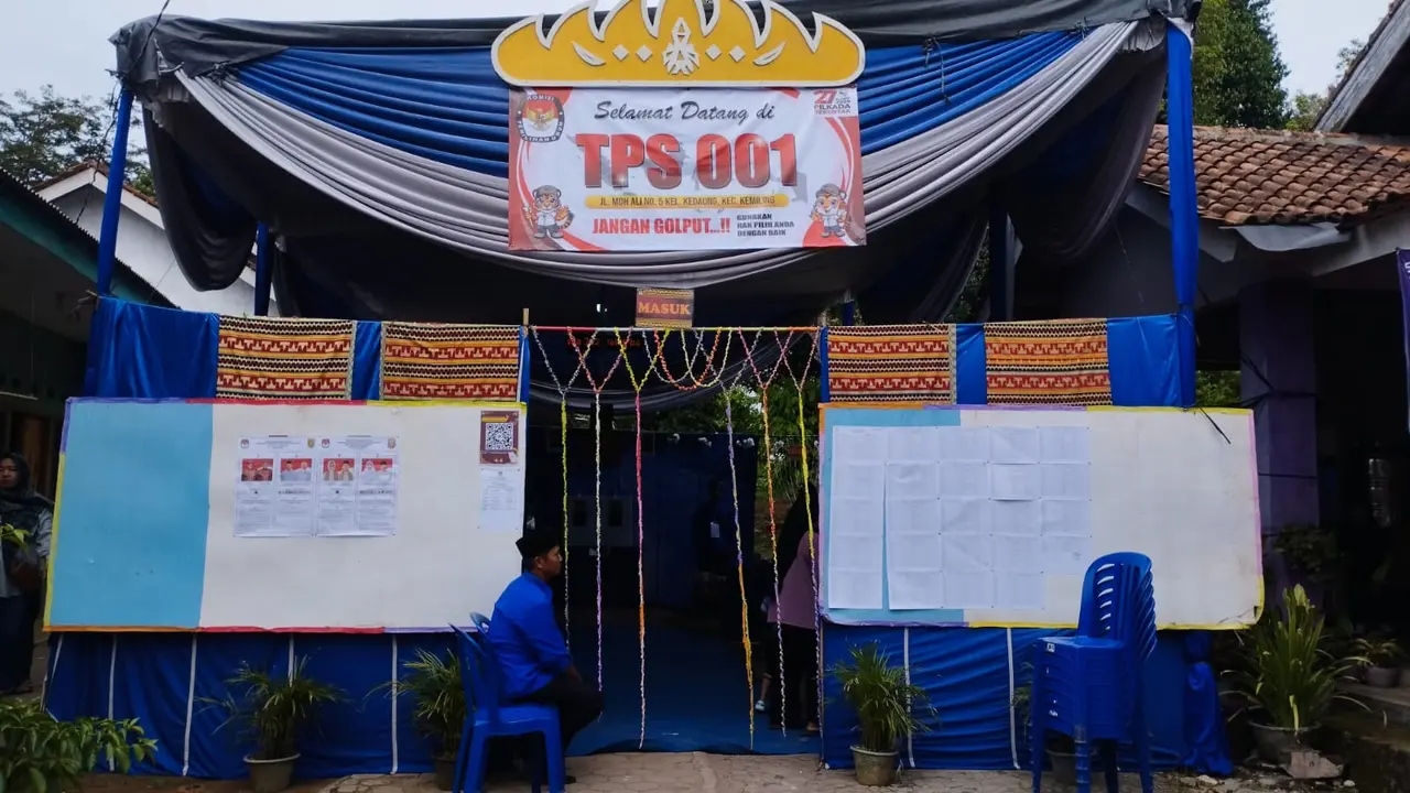 TPS 001 di Kelurahan Kedaung, Kecamatan Kemiling, Bandar Lampung. Foto : (Liputan6.com/Ardi).