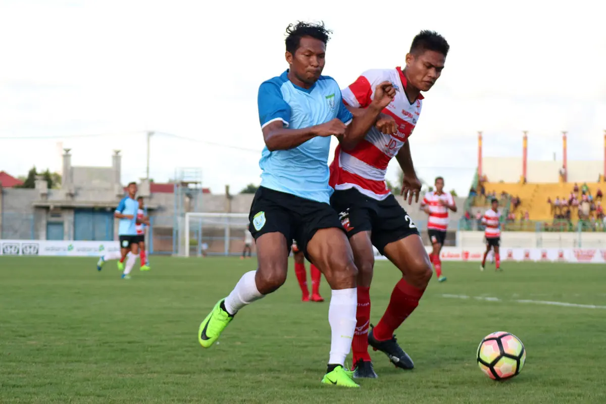 Madura United vs Persela