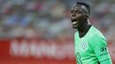 Edouard Mendy - Di sektor penjaga gawang Thomas Tuchel masih bisa mempercayakan Mendy sebagai benteng terakhir. Kiper Senegal itu benar-benar terbukti tangguh dalam mengawal mistar gawang sejak bergabung dengan The Blues musim panas lalu. (Foto: AP/Phil Noble)