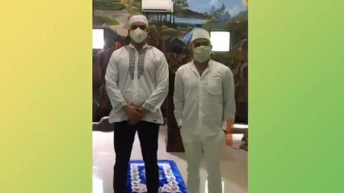 Momen Roy Geurts, kekasih Cita Citata, jadi mualaf. (Sumber: Instagram/@dipoditiro)