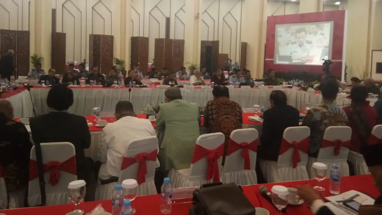 Suasana Acara Round Table Discussion Lemkaji MPR Bertajuk Wilayah Negara dan Sitem Pertahanan dan Keamanan Menurut UUD NKRI Tahun 1945 di Gedung Nusantara IV, Jakarta, Selasa (2/7/2019). (Foto: Moch Harun Syah/Liputan6.com)