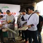 Kegiatan Bersih Lingkungan bersama Kementerian Sosial, pemulung Cilincing dan masyarakat sekitar Cilincing, Jakarta Utara pada hari Minggu (11/12)