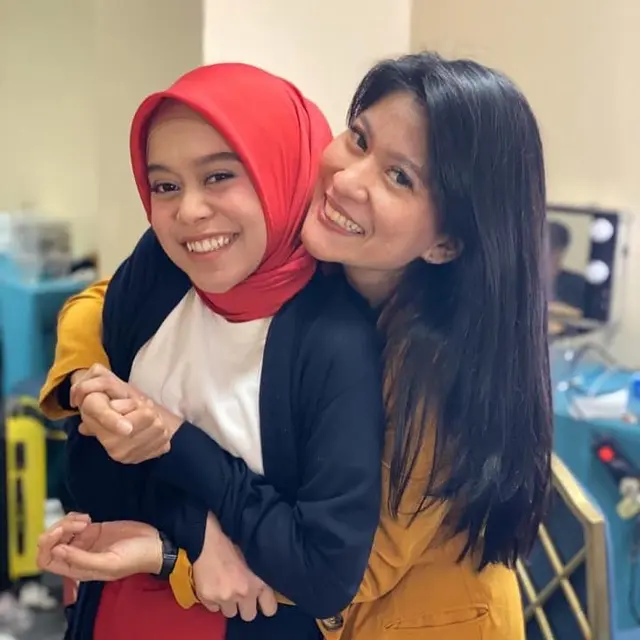 7 Potret Kebersamaan Lesty DA dan Manajernya yang Seperti Kakak Sendiri