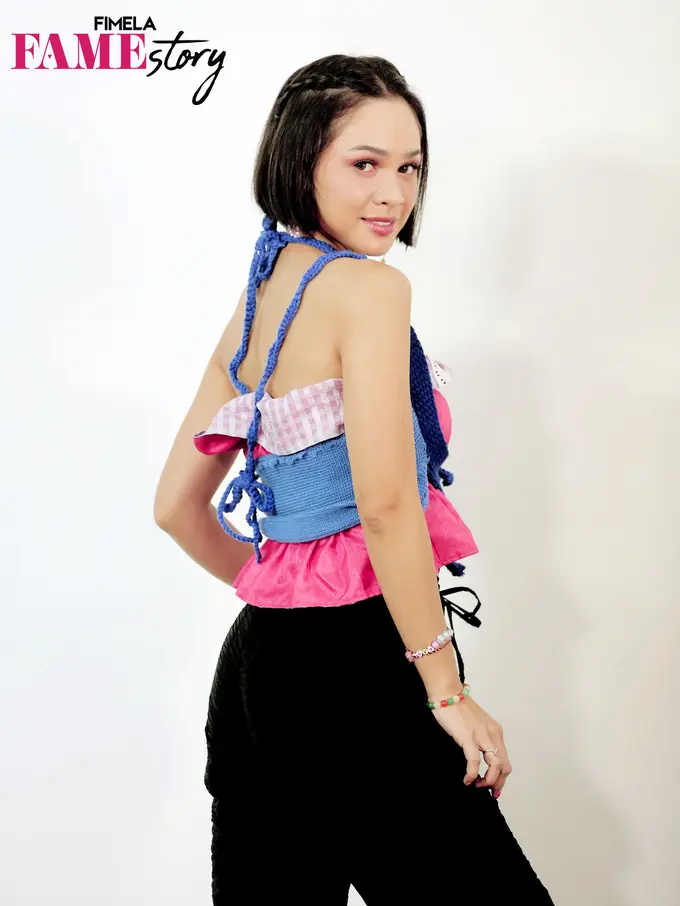 Andien bercerita tentang bagaimana ia menghadapi komentar dan kritik buruk di media sosial. (Foto: Bambang E. Ros/Fimela)