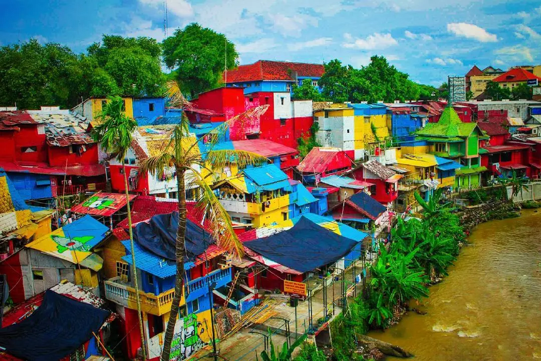 Kampung Warna-warni Kali Code, Yogyakarta. (Sumber Foto: yuniico_satya/Instagram)