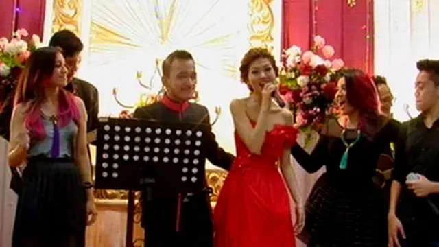 Acara Lamaran Wenda dan Ruben Kado Ulang Tahun Ibunda Wenda