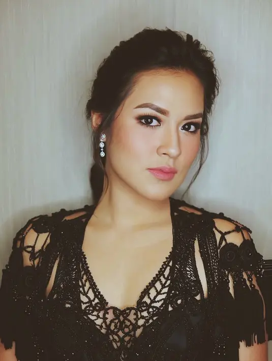 (Instagram/raisa6690)