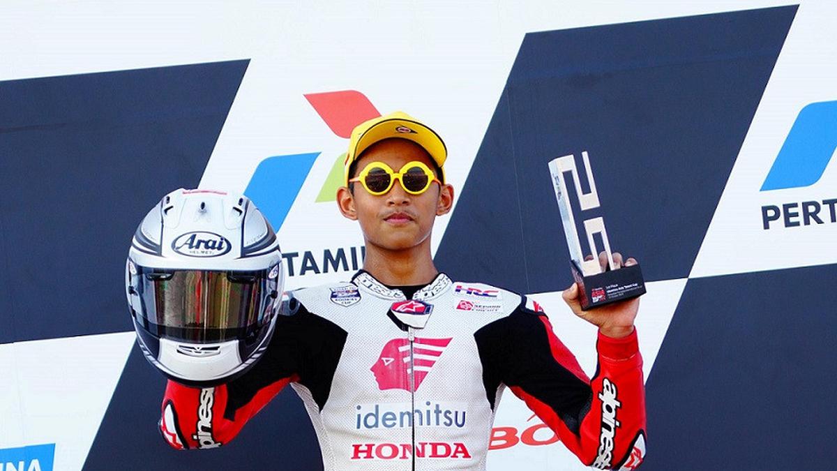Pembalap Indonesia Veda Ega Pratama Turut Hadir di MotoGP Awards 2025