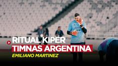Berita Video, melihat ritual unik kiper Timnas Argentina sebelum berada di bawah mistar gawang di SUGBK pada Minggu (18/6/2023)