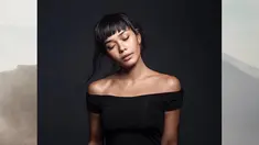 Adinia Wirasti Wijayanto, aktris dan model yang baru-baru ini menikah. Sosoknya yang selalu kece membuar Adinia curi perhatian di berbagai pemotretan. Termasuk saat Adinia Wirasti tampil dengan rambut berponi. (Liputan6.com/IG/adiniwrst)