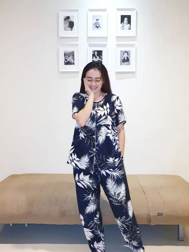 Potret Tiffany Orie Kenakan Baju Daster. (Sumber: Instagram/tiff.justin)Potret Tiffany Orie Kenakan Baju Daster. (Sumber: Instagram/tiff.justin)