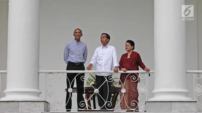 Jokowi Sopiri Obama Keliling Istana Bogor