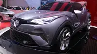 Toyota C-HR hadir di ajang GIIAS 2015.
