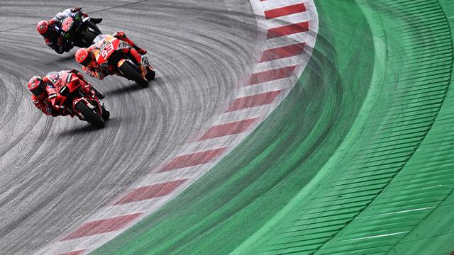 Foto: Ambil Resiko Tak Mengganti Ban, Brad Binder Juara MotoGP Austria 2021