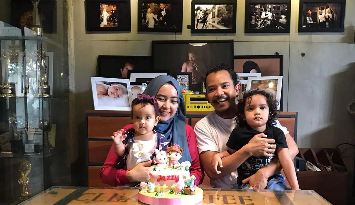 Rumah Cella Kotak (Instagram/cellanadalam)