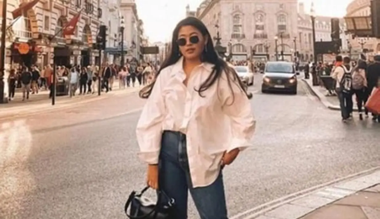 Diah Pikatan Orissa tak pernah tersorot kamera media. Kehidupannya pun penuh privasi terlihat dari akun Instagramnya yang dikunci. Ya, akun IG @pinkahaprani tidak sembarang orang bisa melihatnya. (Liputan6.com/IG/pinkahaprani)