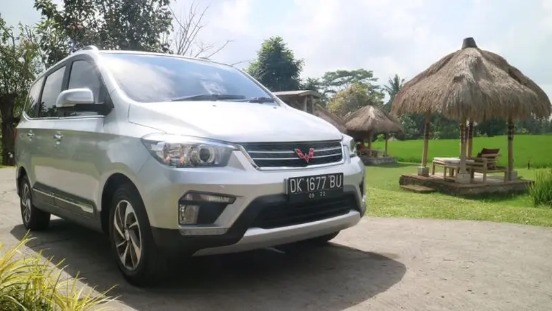 Wuling Confero S