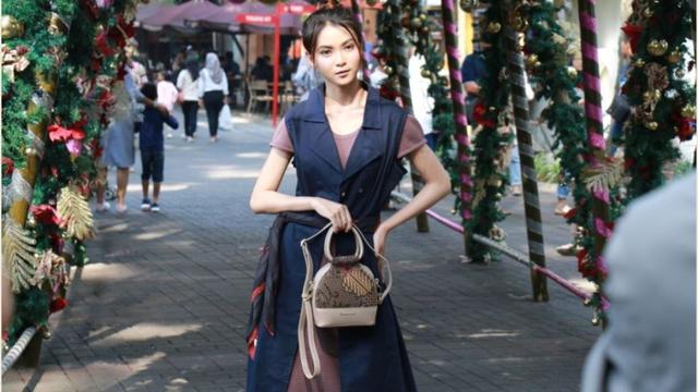 Brand Fashion Lokal Luncurkan Koleksi Minimalis  tapi 