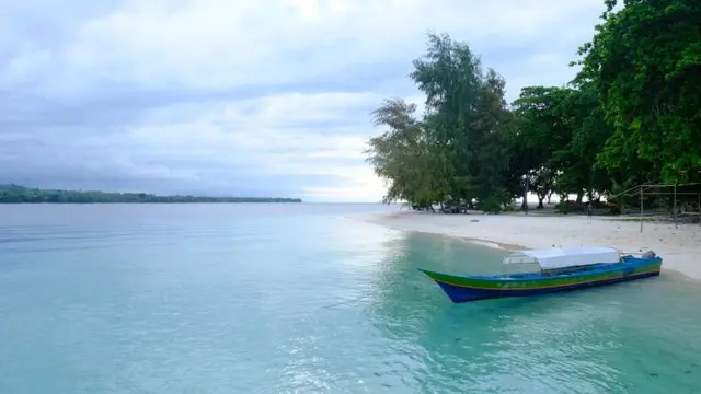 Terios 7 Wonders menjelajahi daratan Maluku. (Foto: PT ADM)