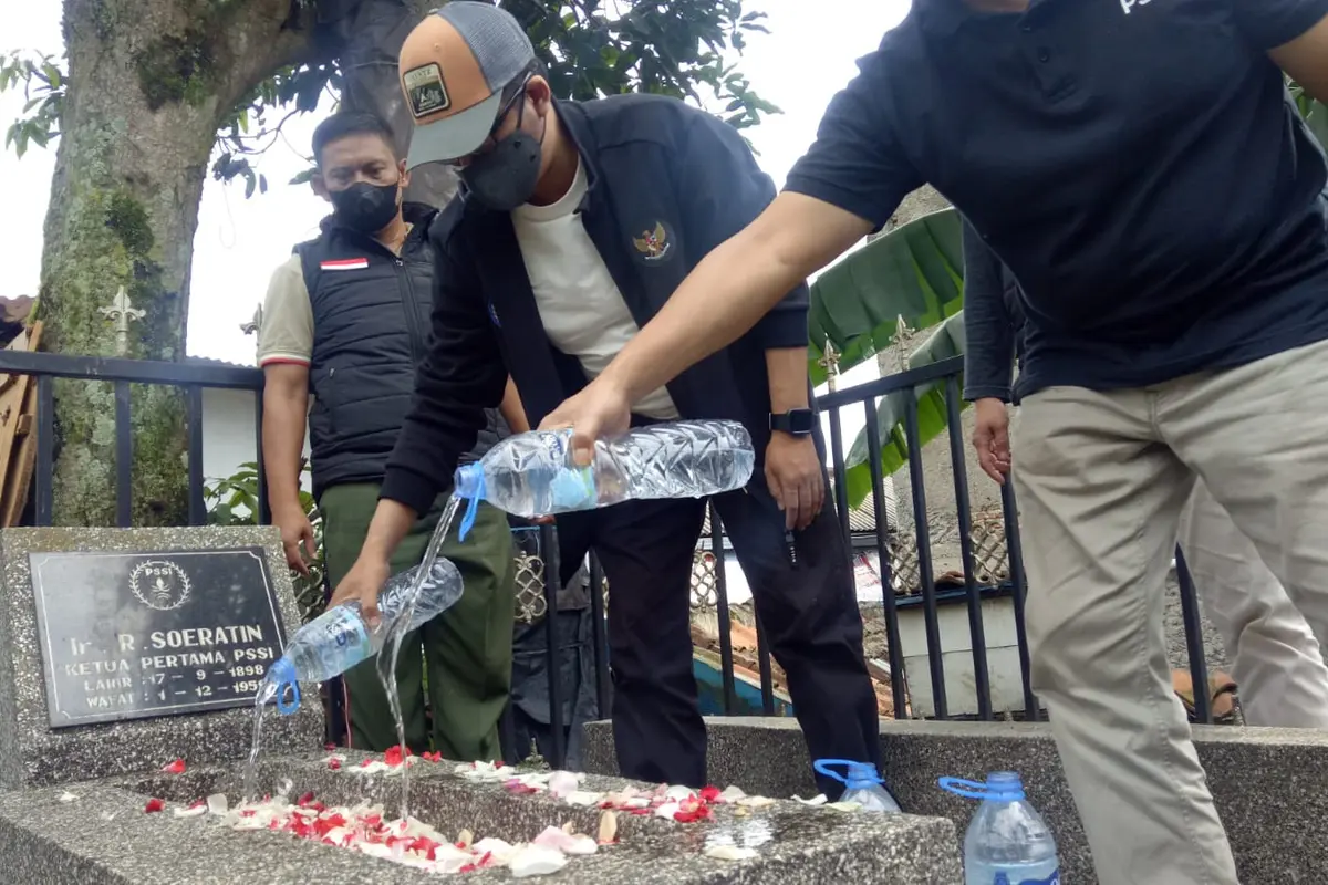 Ramram Mukhlis Ramdani, PSSI, Soeratin