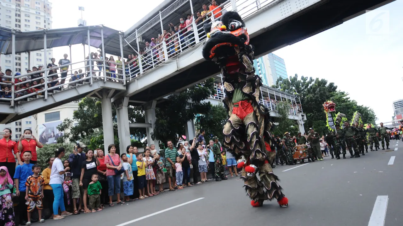 Saksikan Karnaval Cap Go Meh, Ribuan Warga Padati Kawasan Glodok