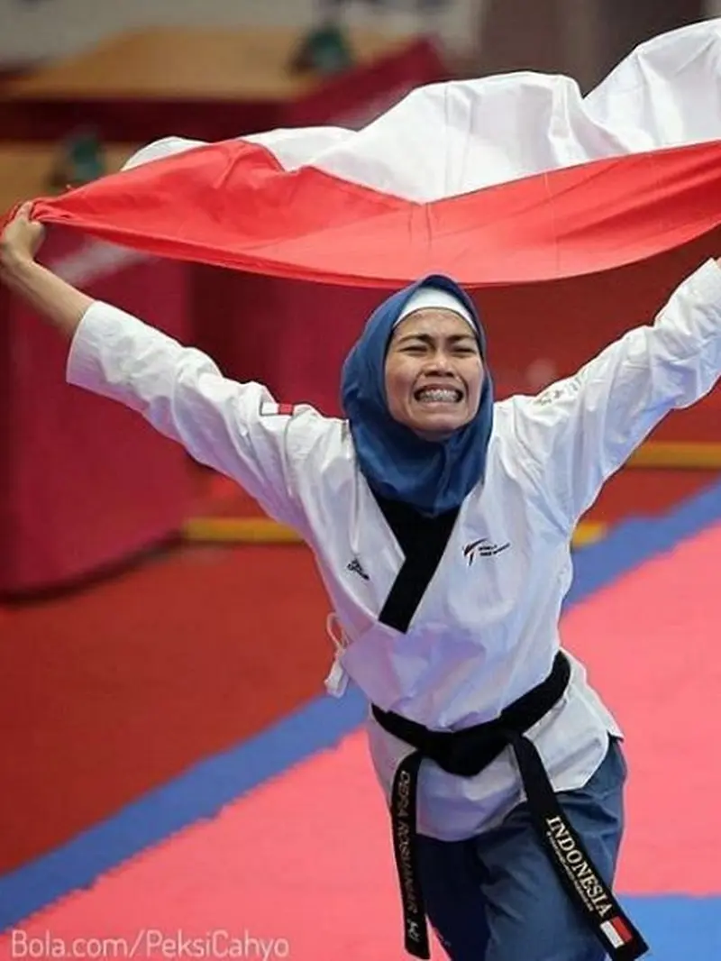 [Bintang] Asian Games 2018: Beginilah Potret Defia Rosmaniar di Luar Arena Taekwondo, Menggemaskan!