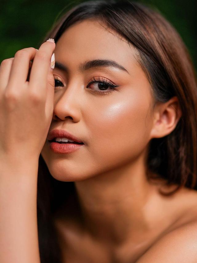 8 Gaya Pemotretan Sisca Saras Tepat saat Ulang Tahun Ini Banjir Pujian