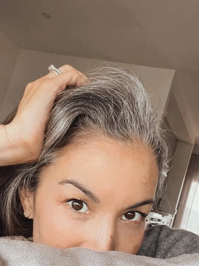 6 Potret Nadya Hutagalung Pamer Rambut Beruban, Tetap Memesona