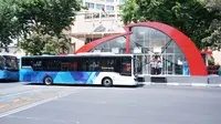 Tak ada kerumunan antrean di shelter BRT Trans Semarang karena memanfaatkan aplikasi yang memungkinkan penumpang memantau posisi armada (foto: Liputan6.com/dok.Trans Semarang)