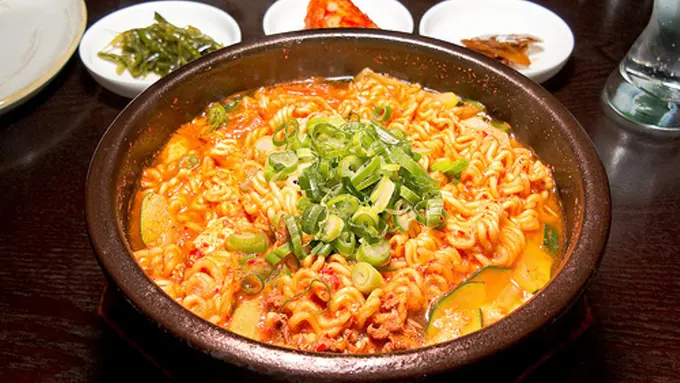 Resep Ramyeon untuk Temani Kamu Nonton Drama Korea